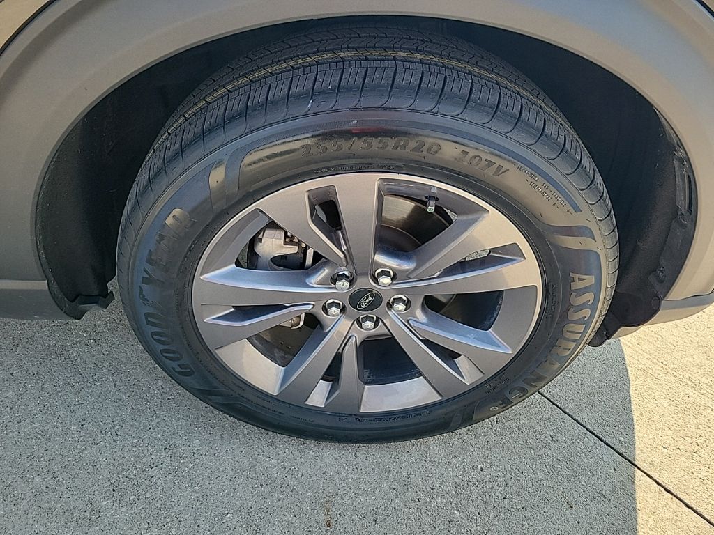Used 2024 Ford Explorer SUV