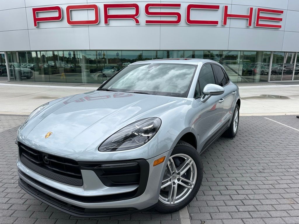 Thumbnail: 2025 Porsche Macan - 1
