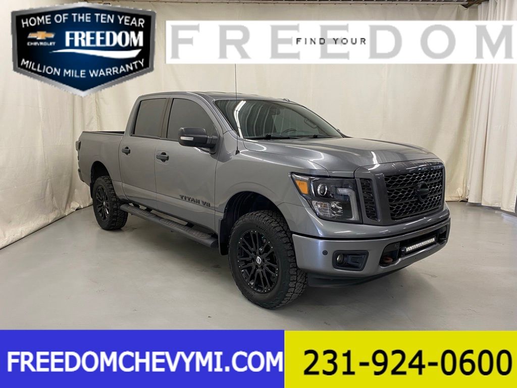 Gray (Gun Metallic) 2018 Nissan Titan Pickup Truck Four-Wheel Drive 7-Speed Automatic