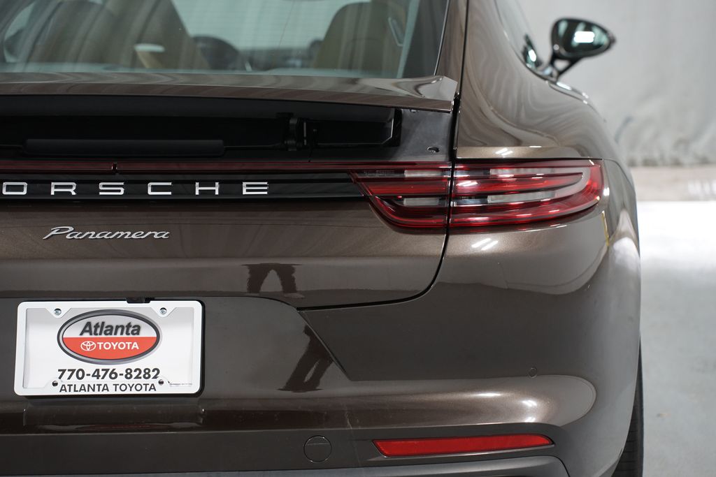 Thumbnail: 2018 Porsche Panamera - 10