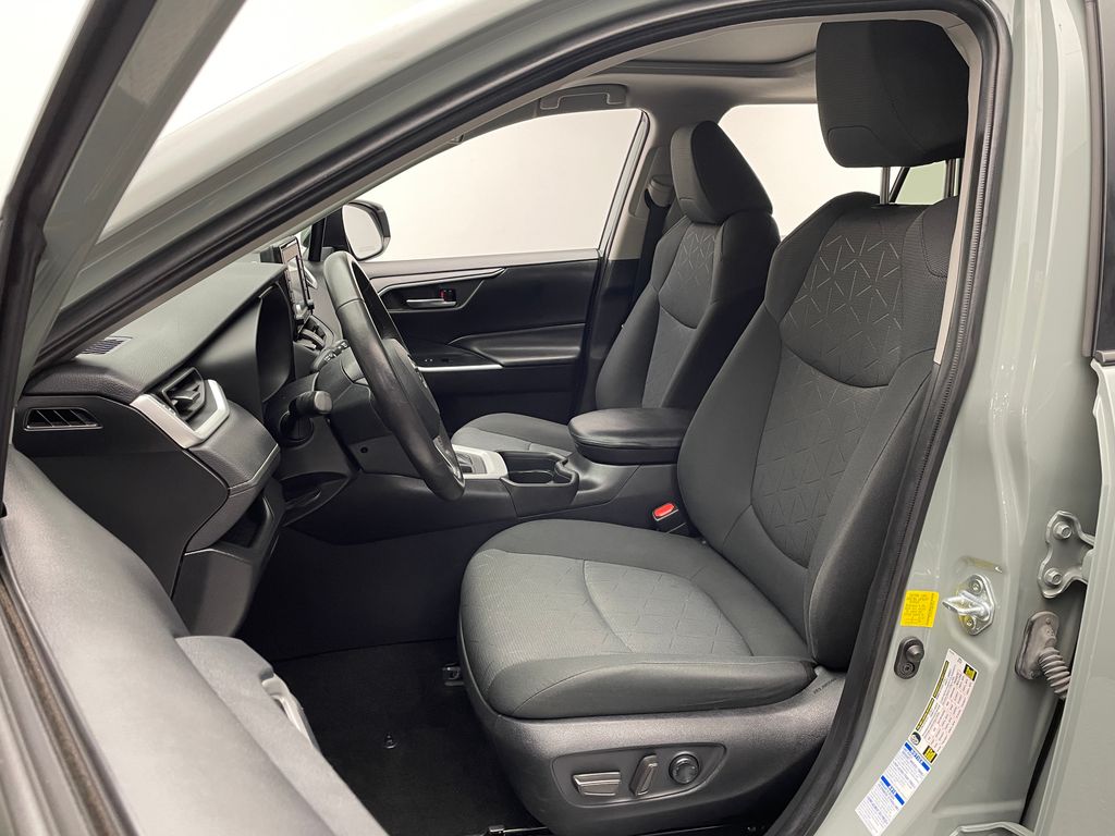 Thumbnail: 2021 Toyota RAV4 - 13