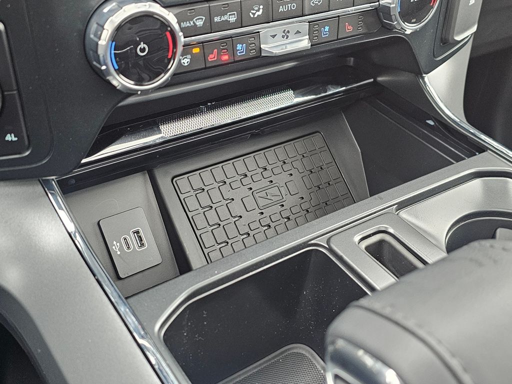 New 2025 White Ford Lariat image 35