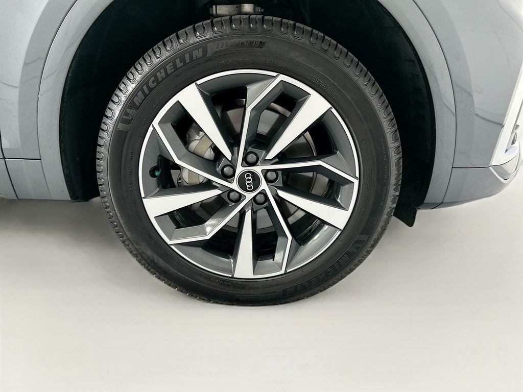 Thumbnail: 2023 Audi Q5 - 31