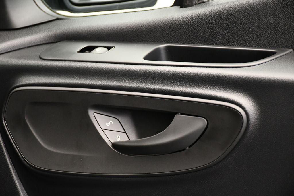 Thumbnail: 2025 Mercedes-Benz Sprinter - 32