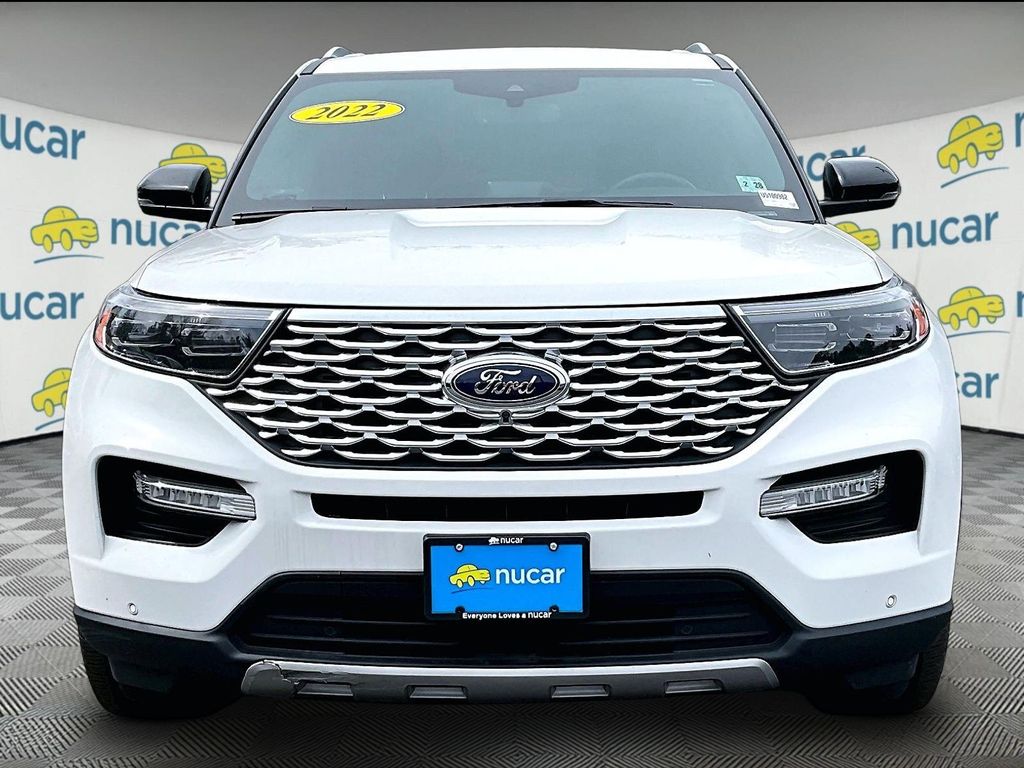 2022 Ford Explorer — photo 2