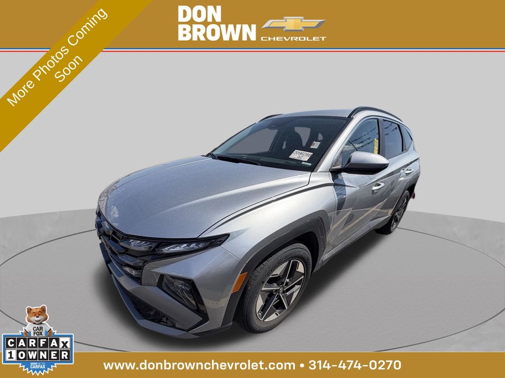 Shimmering Silver 2025 Hyundai Tucson SUV / Crossover Front-Wheel Drive 8-Speed Automatic