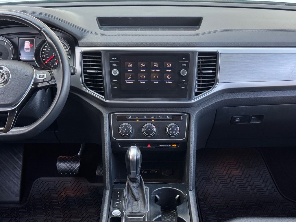 2018 Volkswagen Atlas 2.0T SE  at Royal Nissan