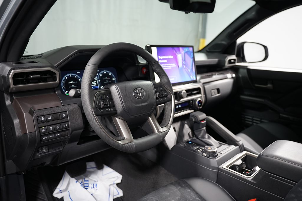 2025 Toyota Tacoma TRD Off-Road 12