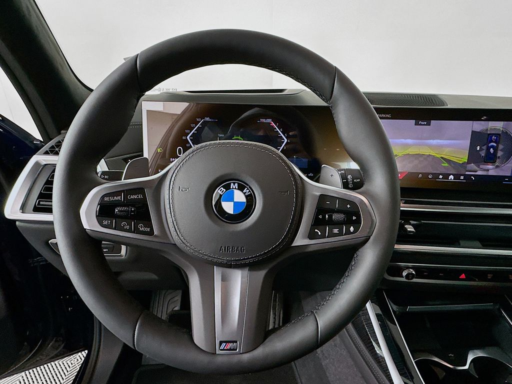 Thumbnail: 2026 BMW X7 - 10