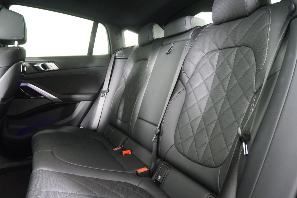 Thumbnail: 2025 BMW X6 - 16
