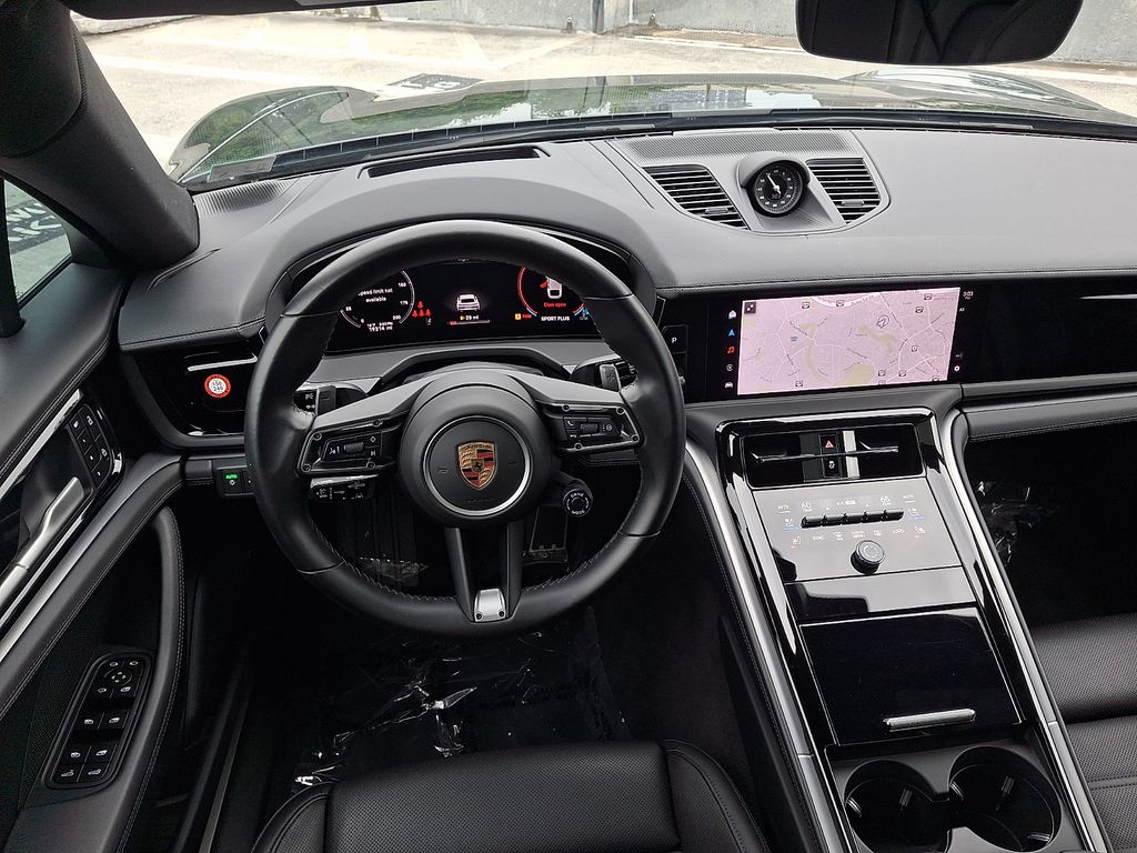 Thumbnail: 2024 Porsche Panamera - 13