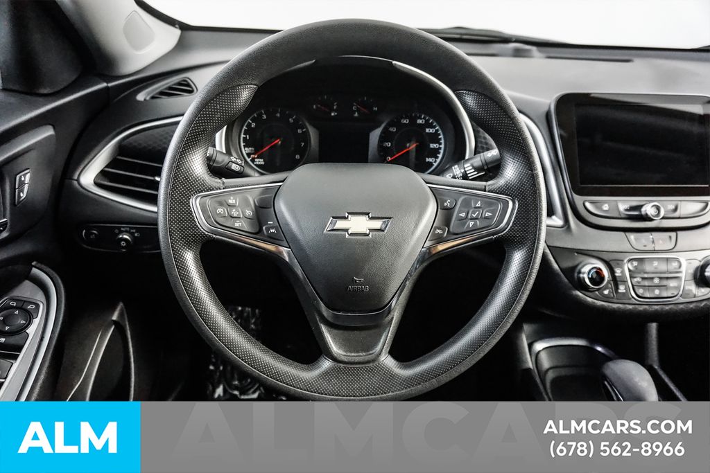 Used 2025 White Chevrolet LT image 24