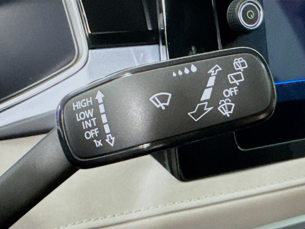 Used Car 2025 Volkswagen Taos  1.5t Se For Sale Under $25,000 In Austin, Texas