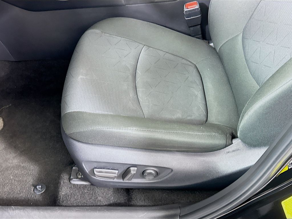 Thumbnail: 2024 Toyota RAV4 - 20