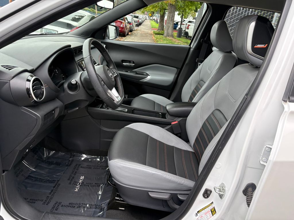 2023 Nissan Kicks SR