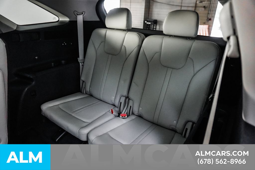 Used 2023 White Kia SX image 19