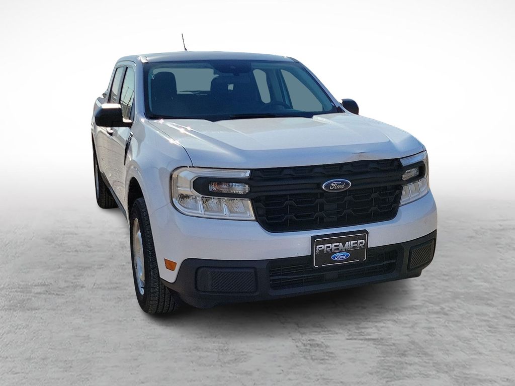 Used 2022 White Ford XL image 2