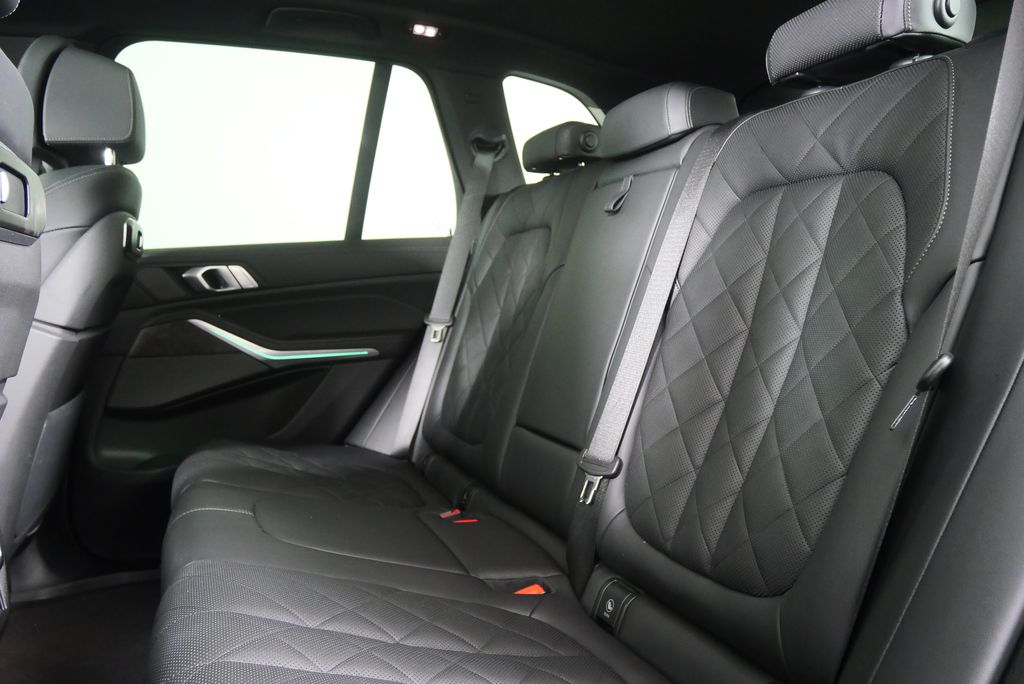 Thumbnail: 2025 BMW X5 - 16