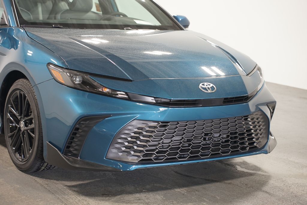 Thumbnail: 2025 Toyota Camry - 4