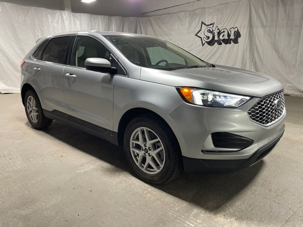Iconic Silver Metallic 2024 Ford Edge SUV / Crossover All-Wheel Drive 8-Speed Automatic