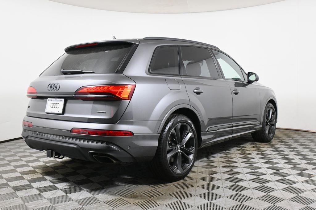 Thumbnail: 2025 Audi Q7 - 7