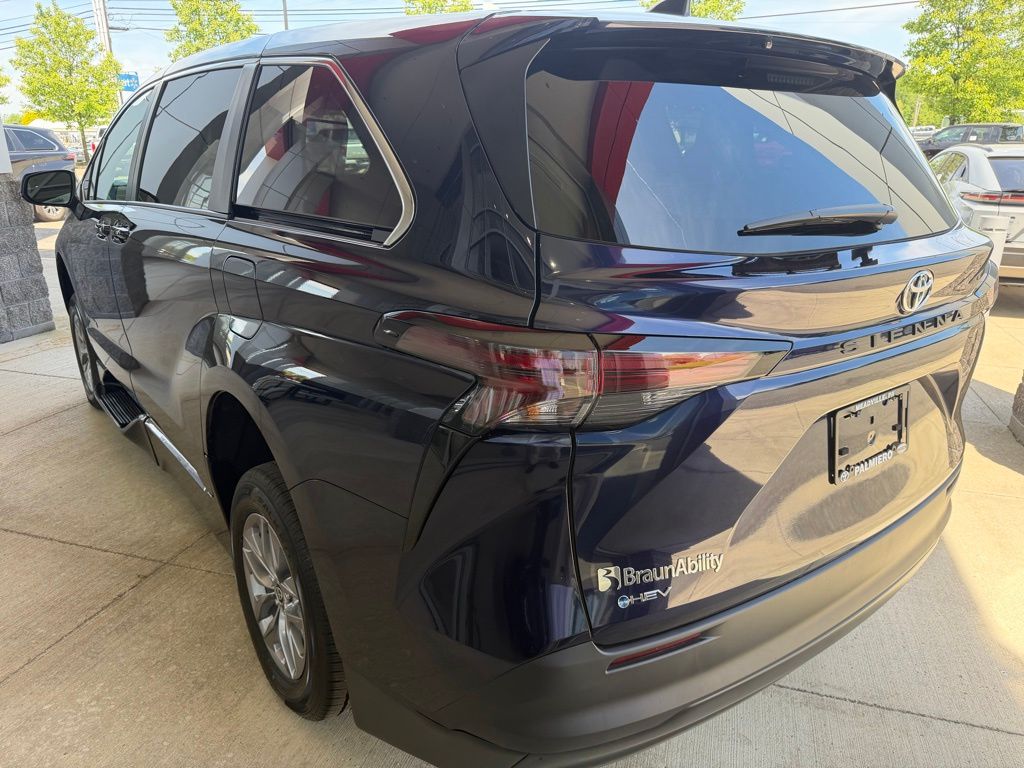 used 2026 Toyota Sienna car, priced at $89,903