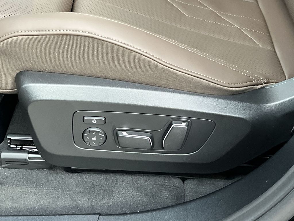 Thumbnail: 2026 BMW X3 - 12