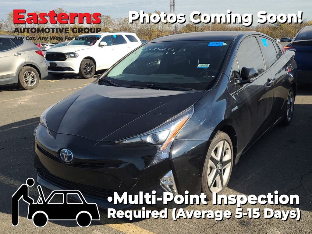 2016 Toyota Prius Three's photo