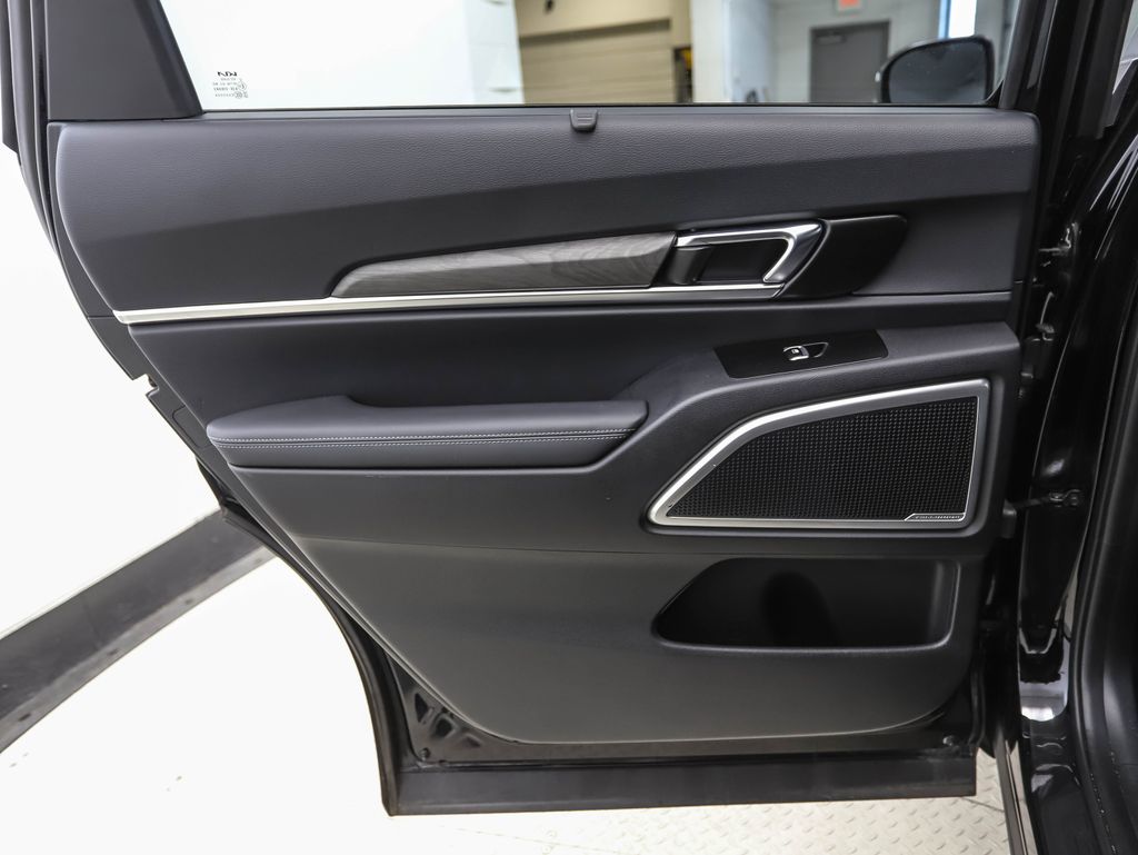 Thumbnail: 2023 Kia Telluride - 20