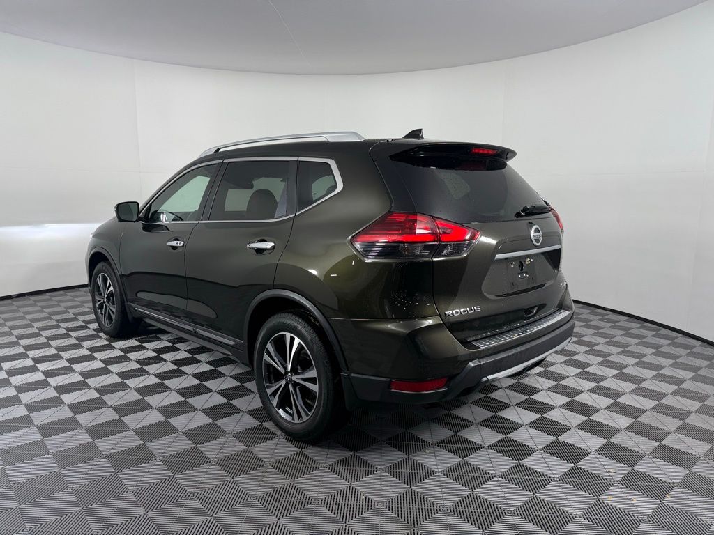 Thumbnail: 2017 Nissan Rogue - 7
