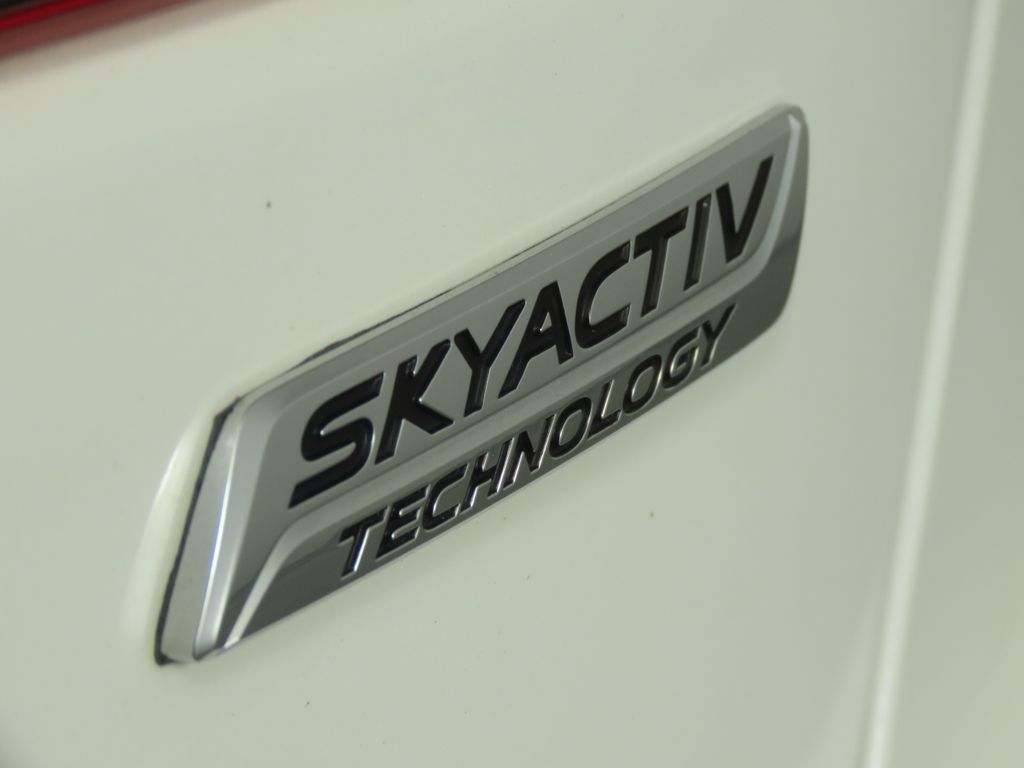 Thumbnail: 2018 Mazda Mazda3 - 10