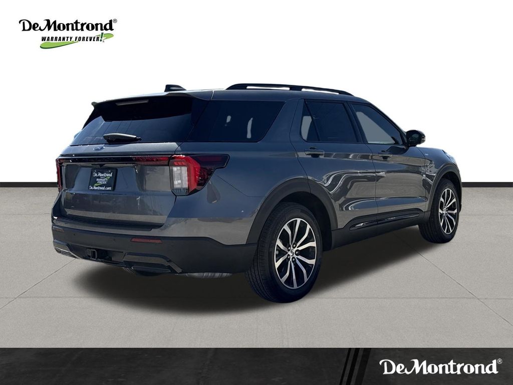 2026 Ford Explorer ST-Line - 4