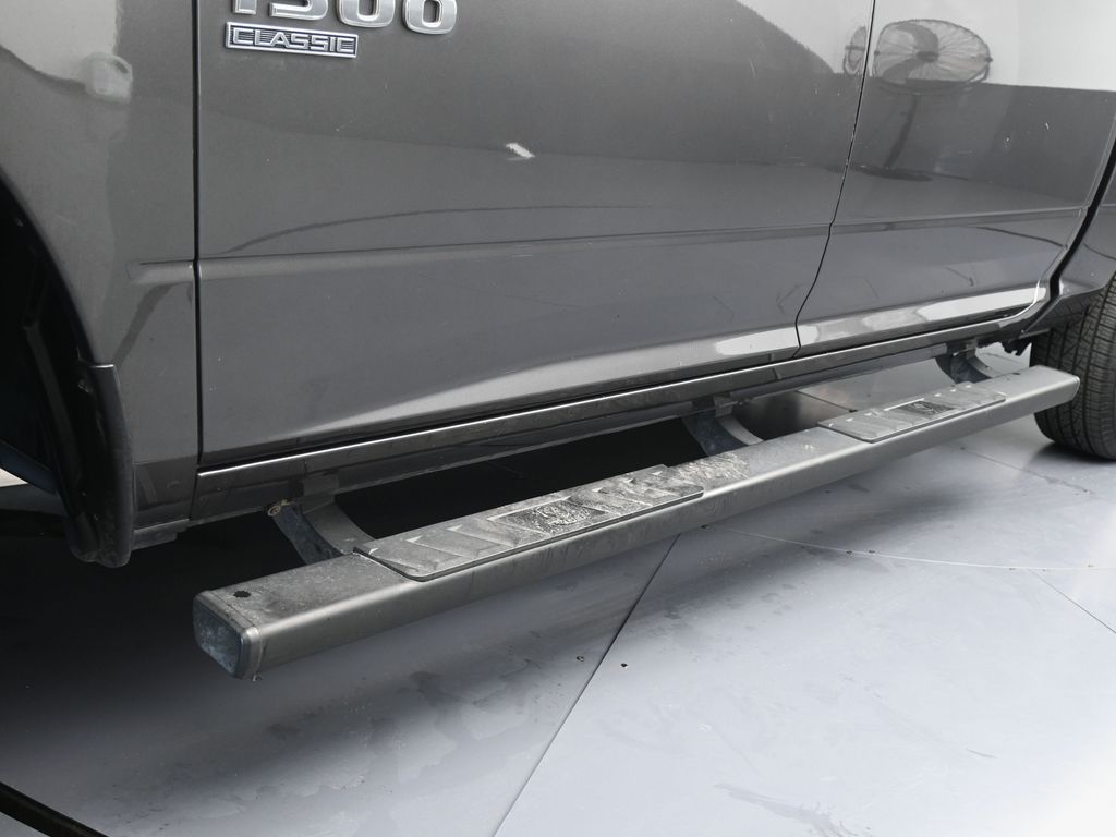 Used 2021 Granite Crystal Metallic Clearcoat Ram Tradesman image 26