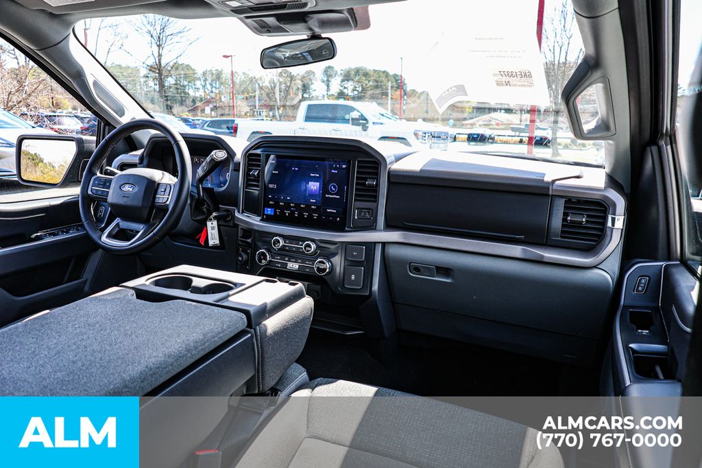 Used 2025 Silver Ford XLT image 30