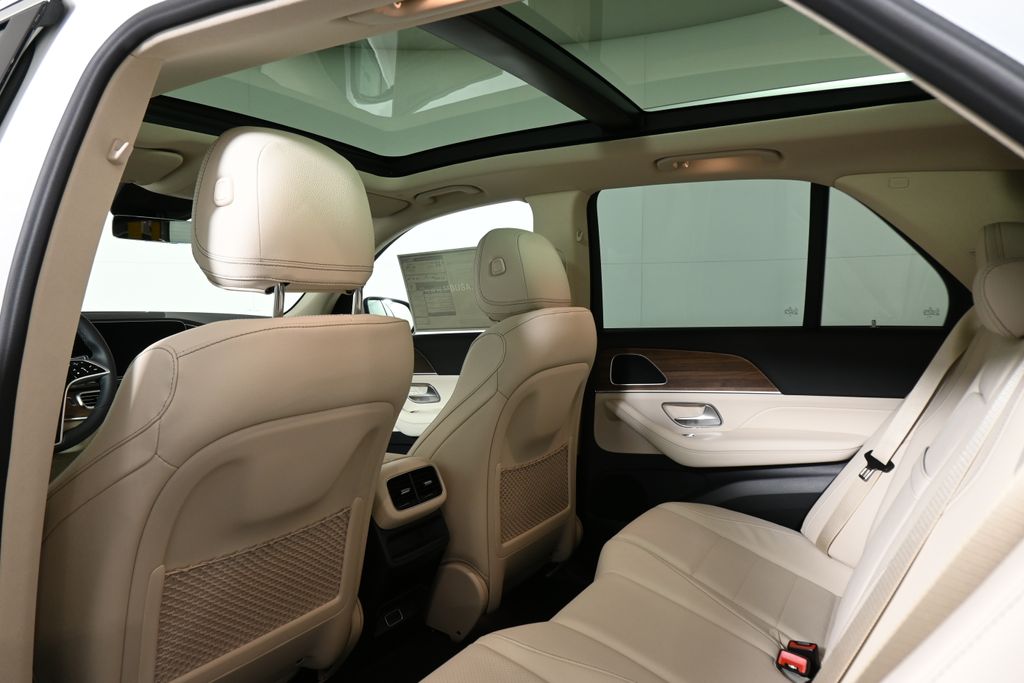 Thumbnail: 2026 Mercedes-Benz GLE - 25