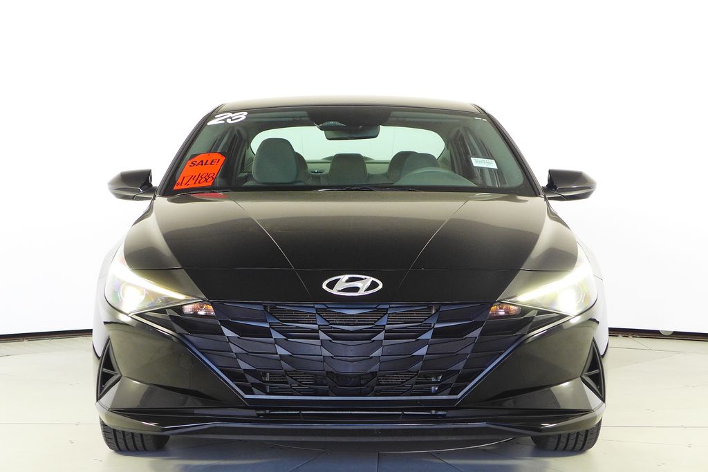 Thumbnail: 2023 Hyundai Elantra - 3