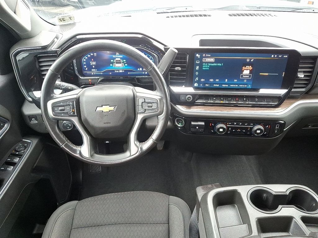 Thumbnail: 2022 Chevrolet Silverado 1500 - 12