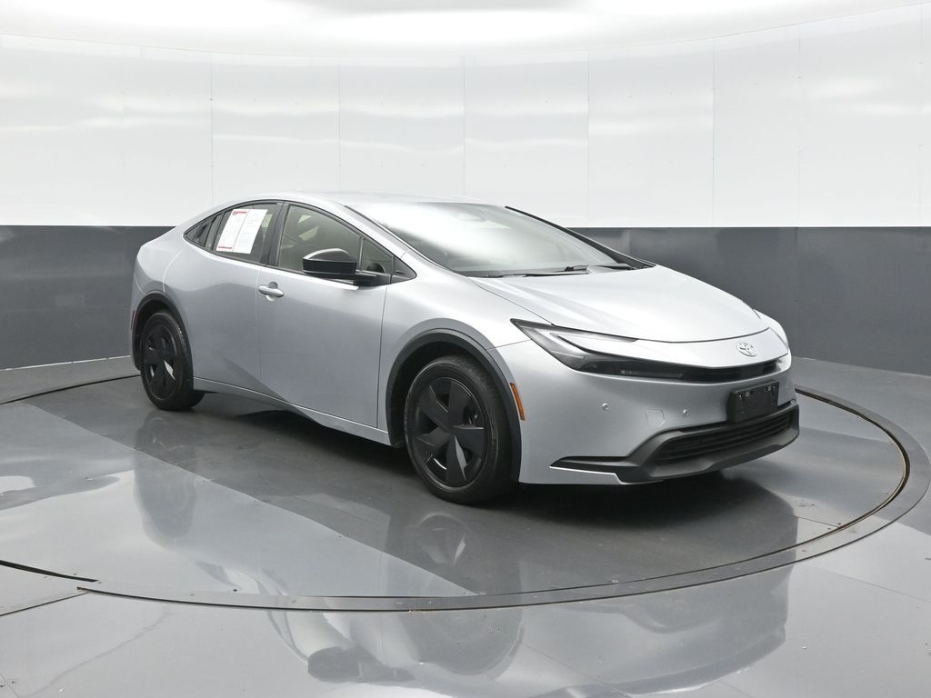  2024 Toyota Prius LE FWD   