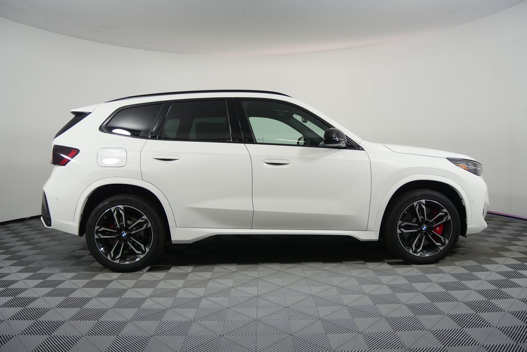 Thumbnail: 2026 BMW X1 - 2