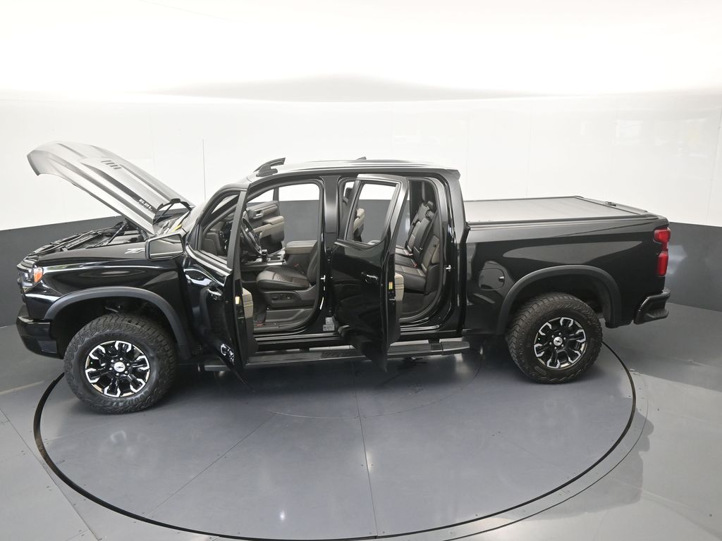 Used 2025 Black Chevrolet ZR2 image 77