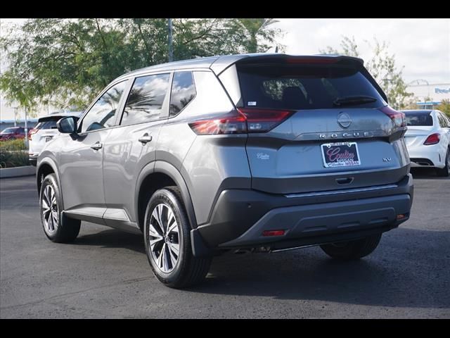 2023 Nissan Rogue SV 3