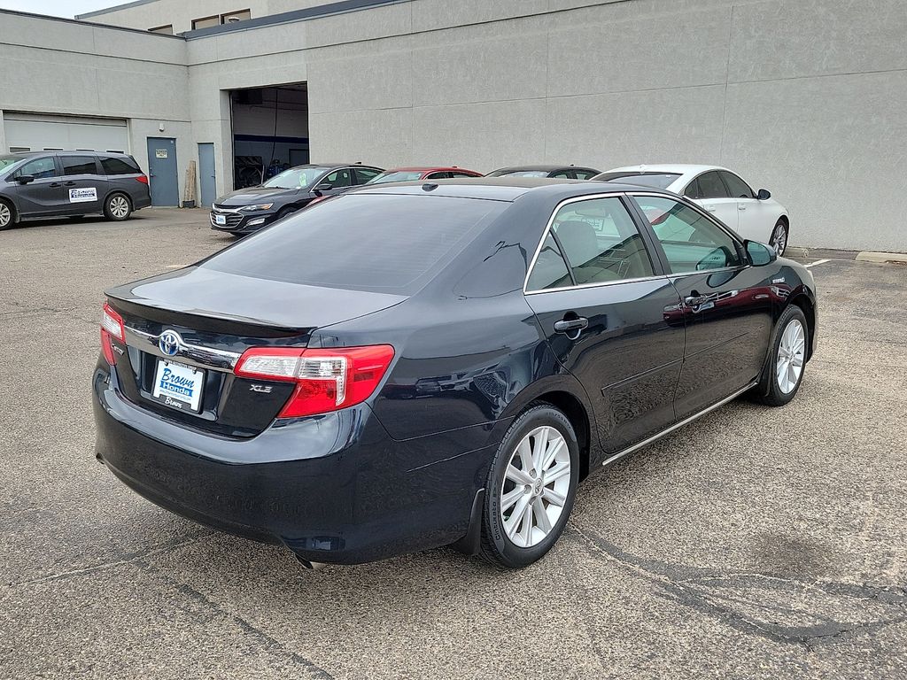 2013 Toyota Camry Hybrid XLE - 10