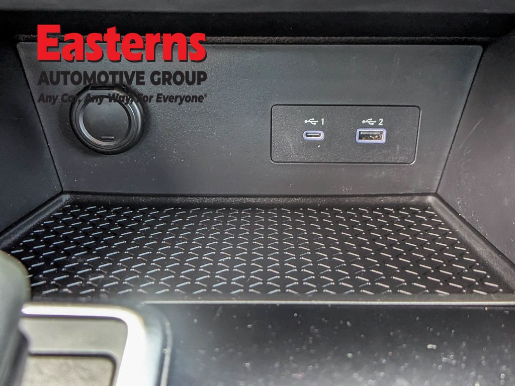 2022 Nissan Pathfinder SV - Photo 28