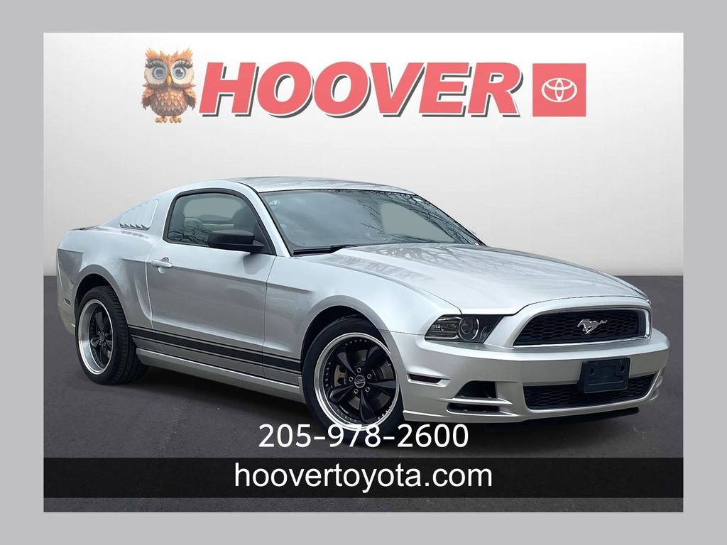 2014 Ford Mustang V6 Coupe RWD