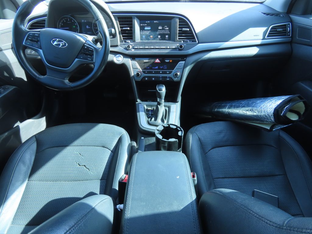 Thumbnail: 2017 Hyundai Elantra - 6