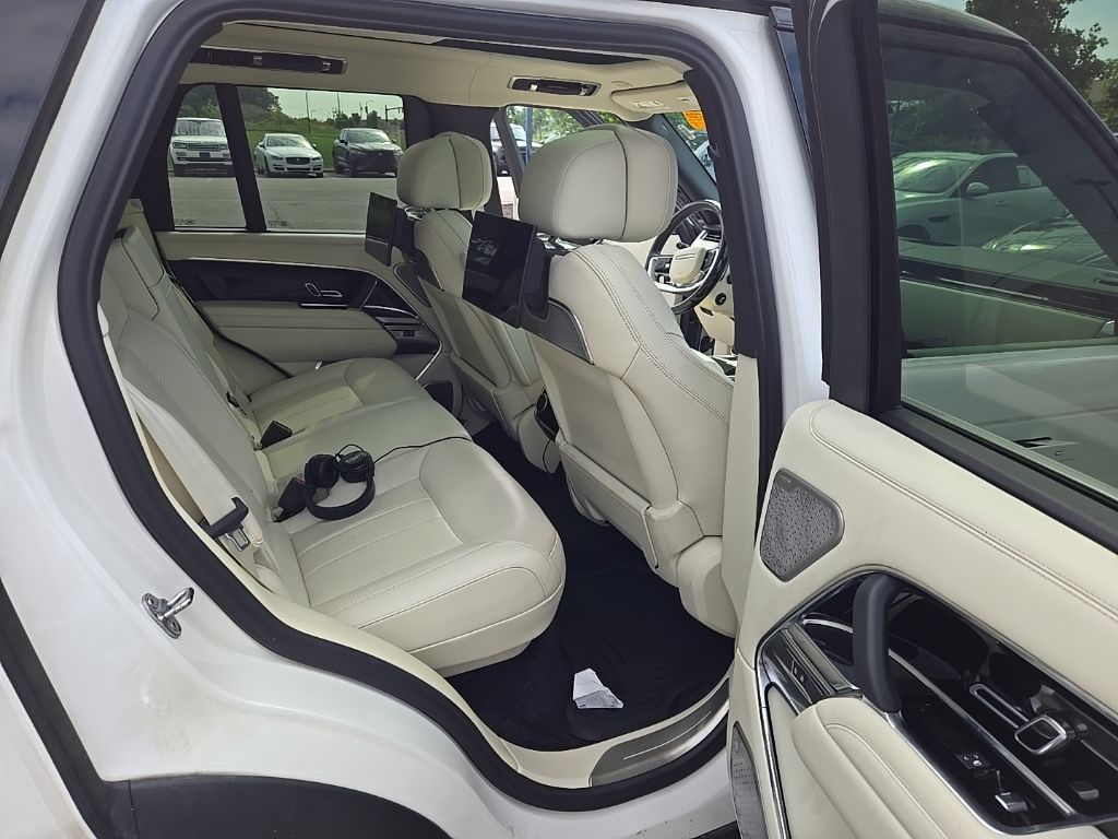 Certified Used 2024 White Land Rover Autobiography image 20