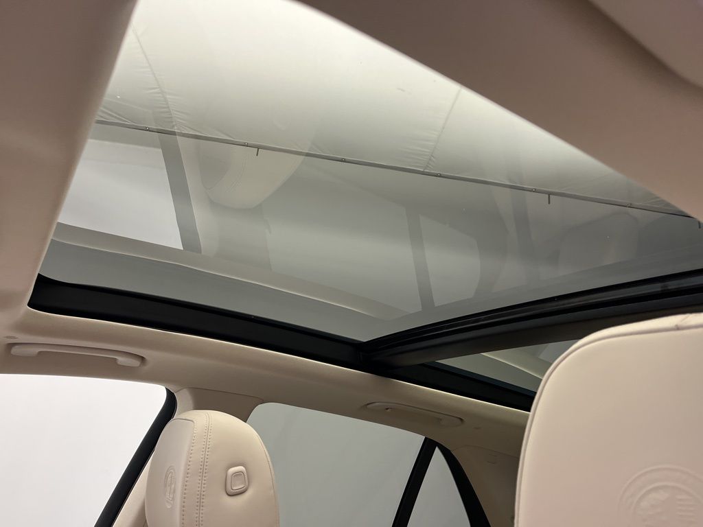 Thumbnail: 2026 Mercedes-Benz GLE - 25