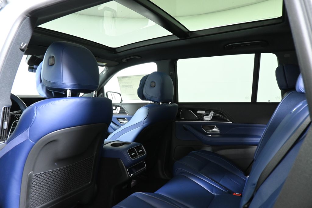 2025 Mercedes-Benz GLS 450 4MATIC 25