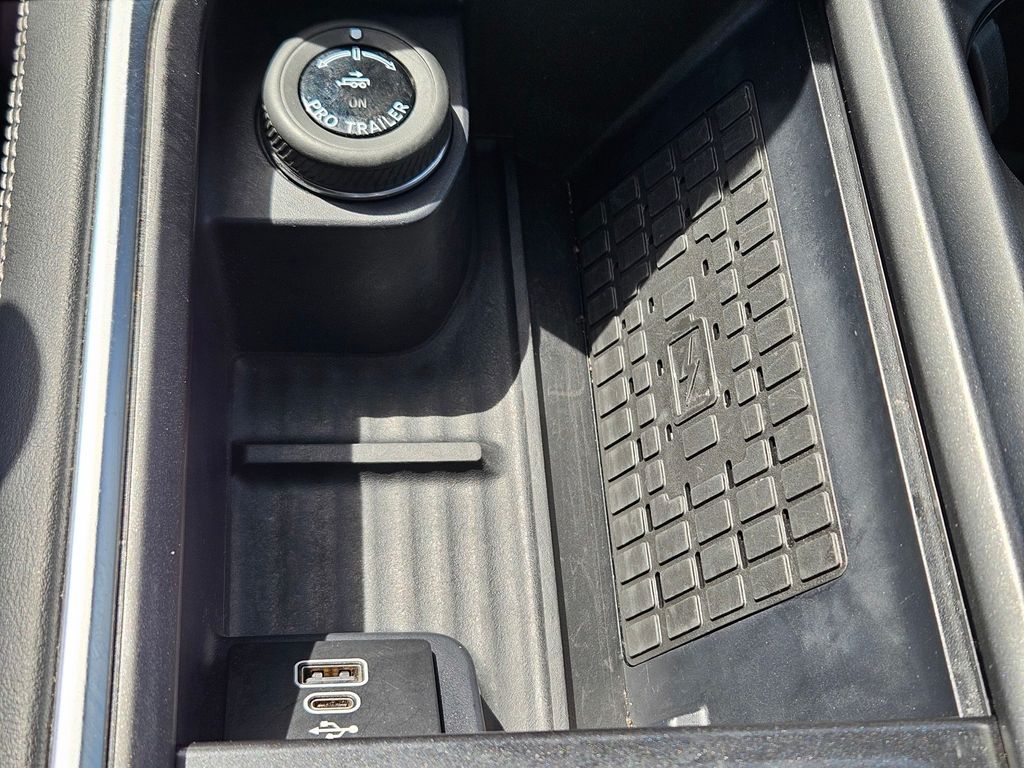 Used Car 2025 Ford Expedition  Platinum For Sale Under $80,000 In San Marcos, Texas