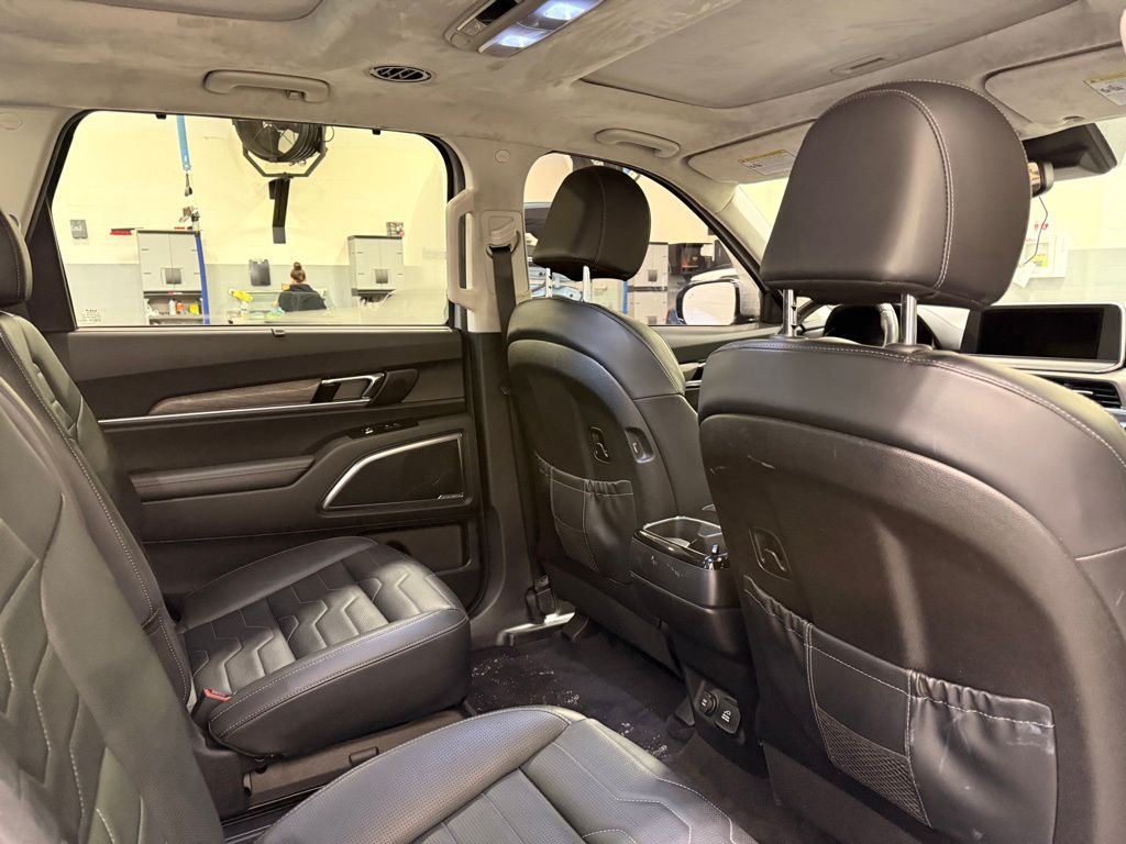 Thumbnail: 2022 Kia Telluride - 26